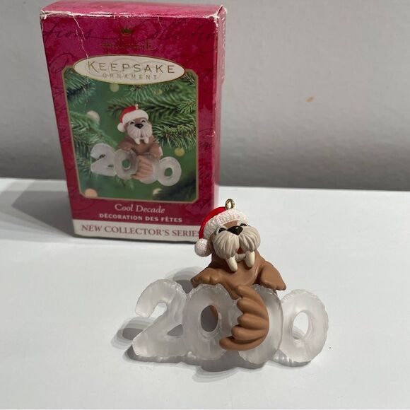 2000 Hallmark Keepsake Ornament Cool Decade Walrus Santa Vintage Christmas - Picture 3 of 9